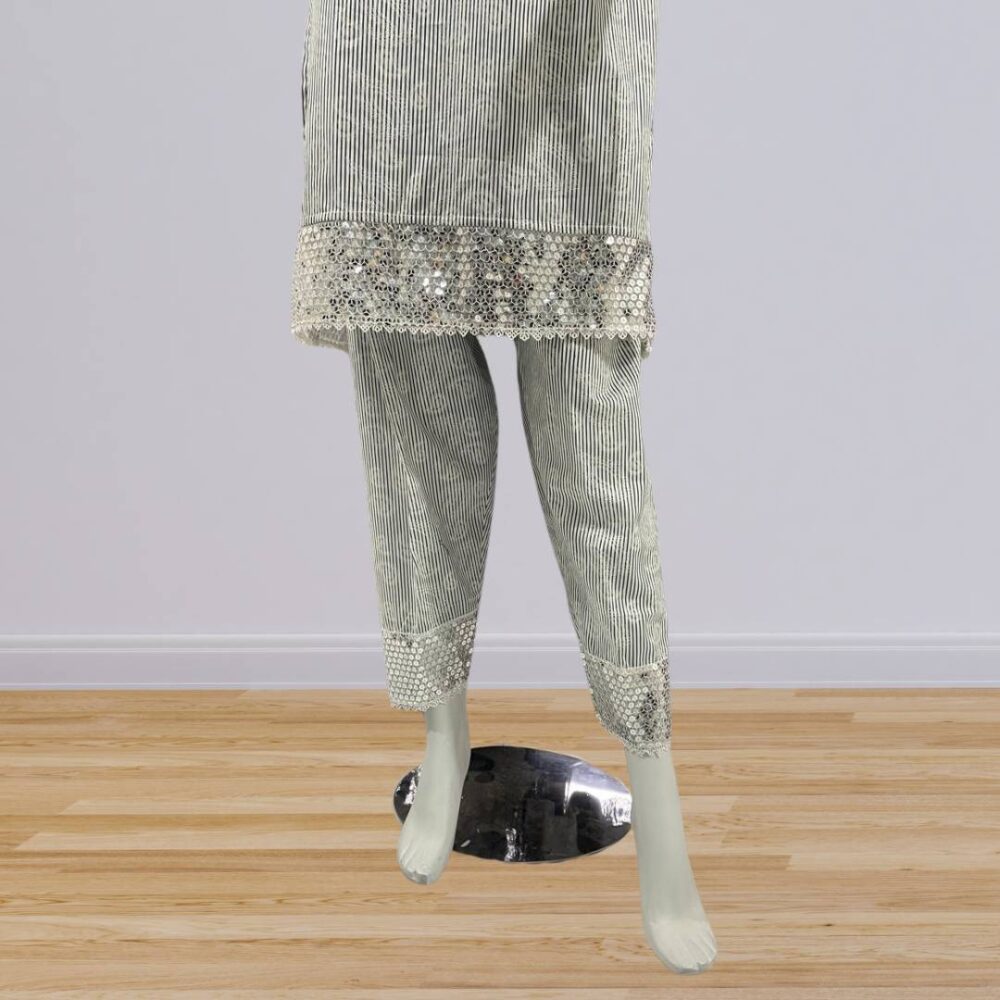 Stylish 2-Piece Printed Lawn Shirt with Trouser & Sitara Lace - Image 3